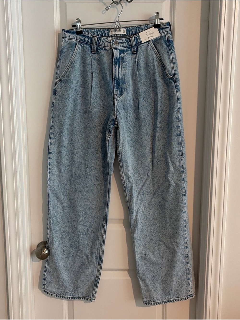 NWT Abercrombie & Fitch 30L 10L The Loose High Rise Light Acid Wash Jeans